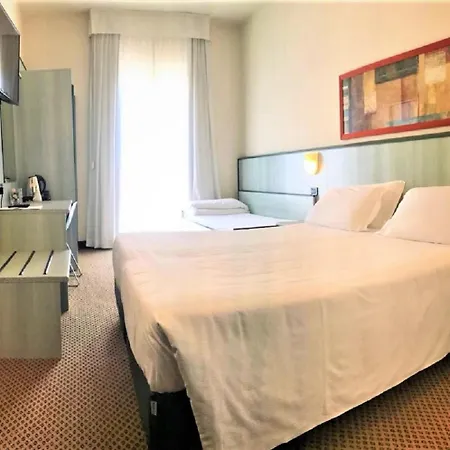 Principe Di Piemonte Otel Rimini